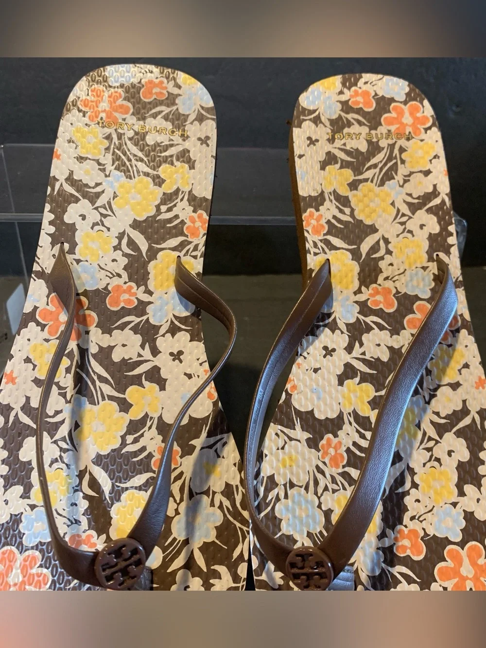 Tory Burch NEW 8 Soho Reverie Brown Floral Logo Thong Sandals Flip Flops